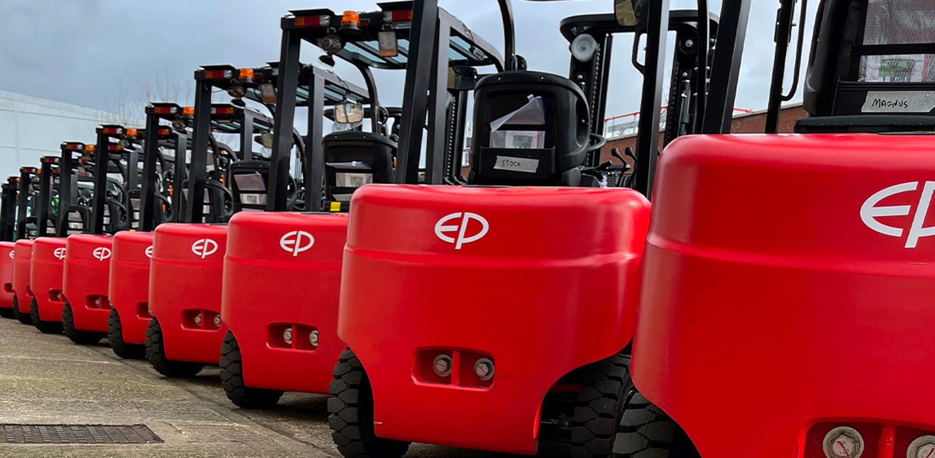 Leasing Hero 1900X930 @300 Leasing Hero 1900X930 @300