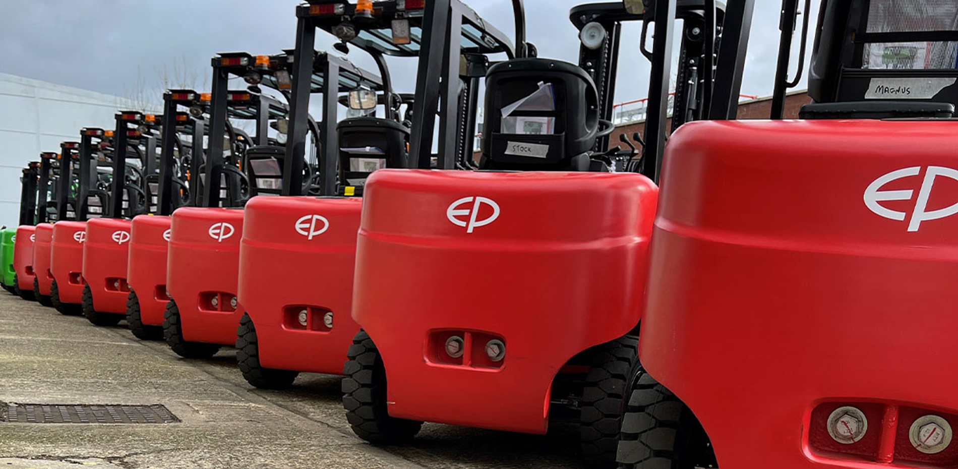 EFL30 Is The Best Of Both Worlds 1900X930 @300 EFL30 Is The Best Of Both Worlds 1900X930 @300